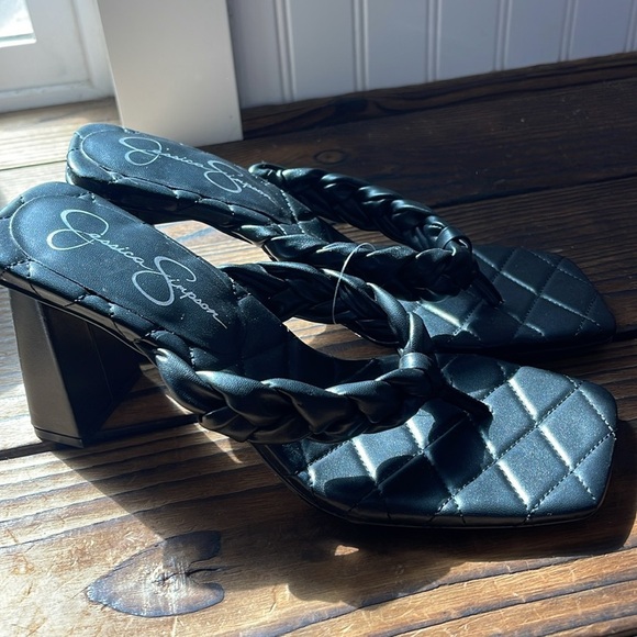 NWT Jessica Simpson Quilted Black Zaliye Sandal - Picture 4 of 6